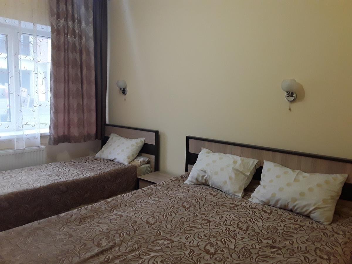 Gostynnyi Dvir Cottage Ternopil Eksteriør billede